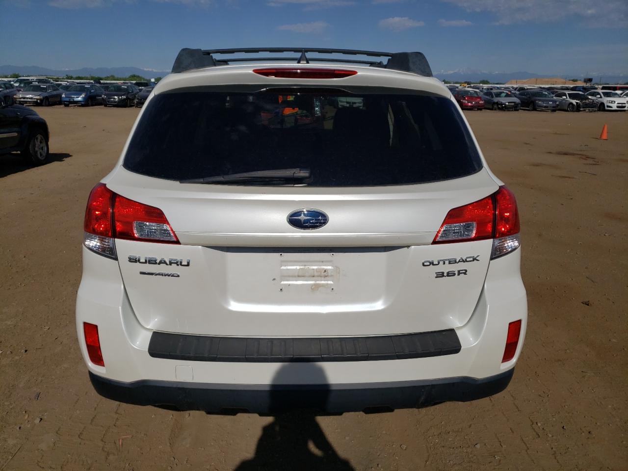 4S4BRDJC4B2381076 2011 Subaru Outback 3.6R Limited