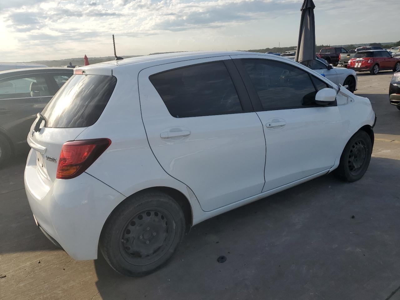 VNKKTUD39FA041782 2015 Toyota Yaris