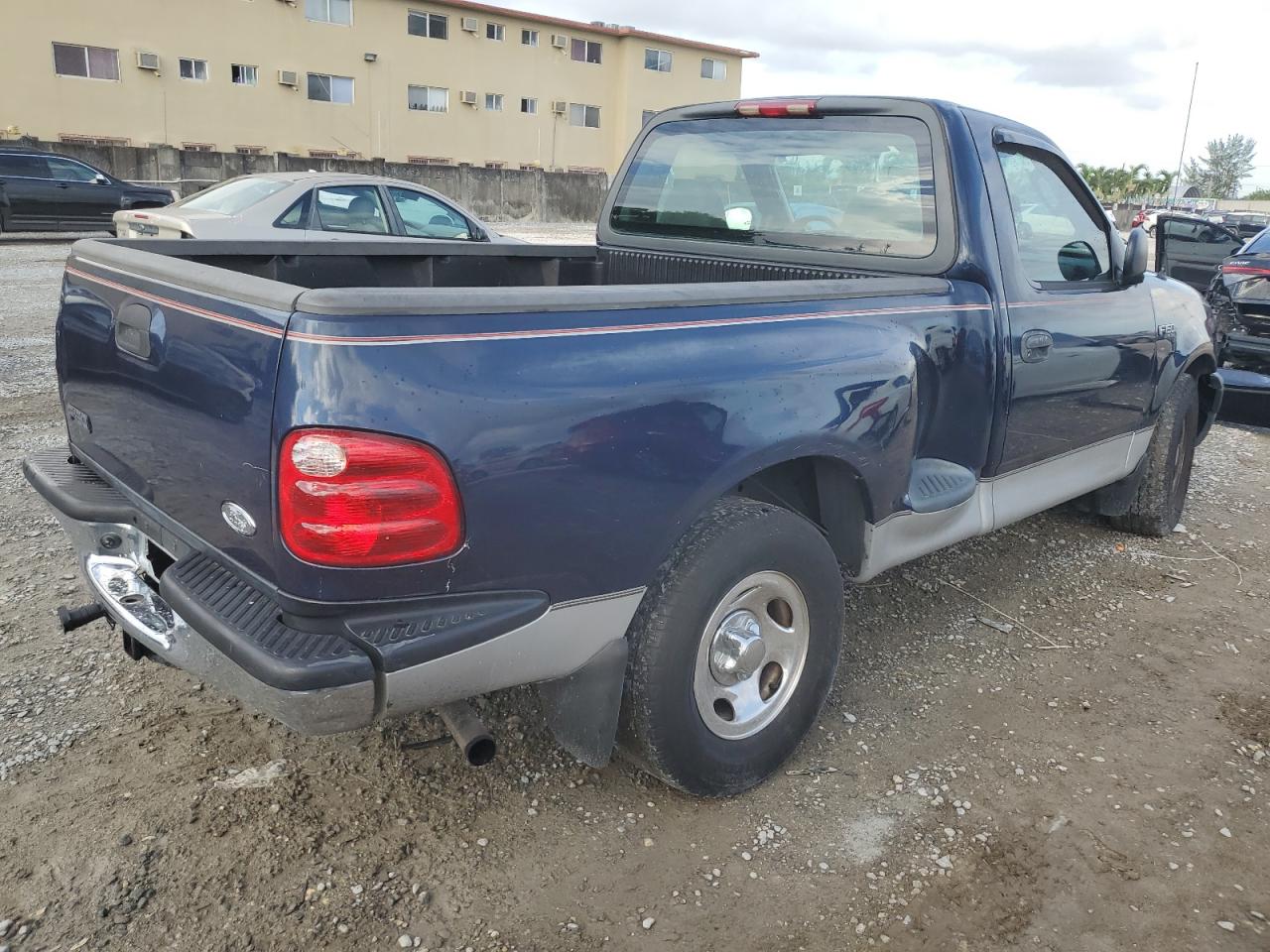 1FTRF07213KD87549 2003 Ford F150