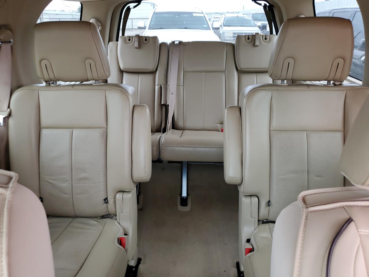 1FMJU1H59BEF56033 2011 Ford Expedition Xlt