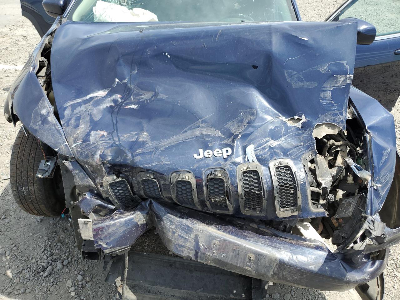 1C4PJMCS7GW164076 2016 Jeep Cherokee Latitude