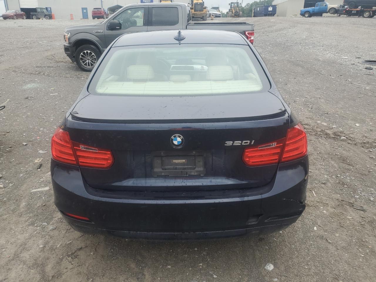 WBA3B1C51EP680524 2014 BMW 320 I
