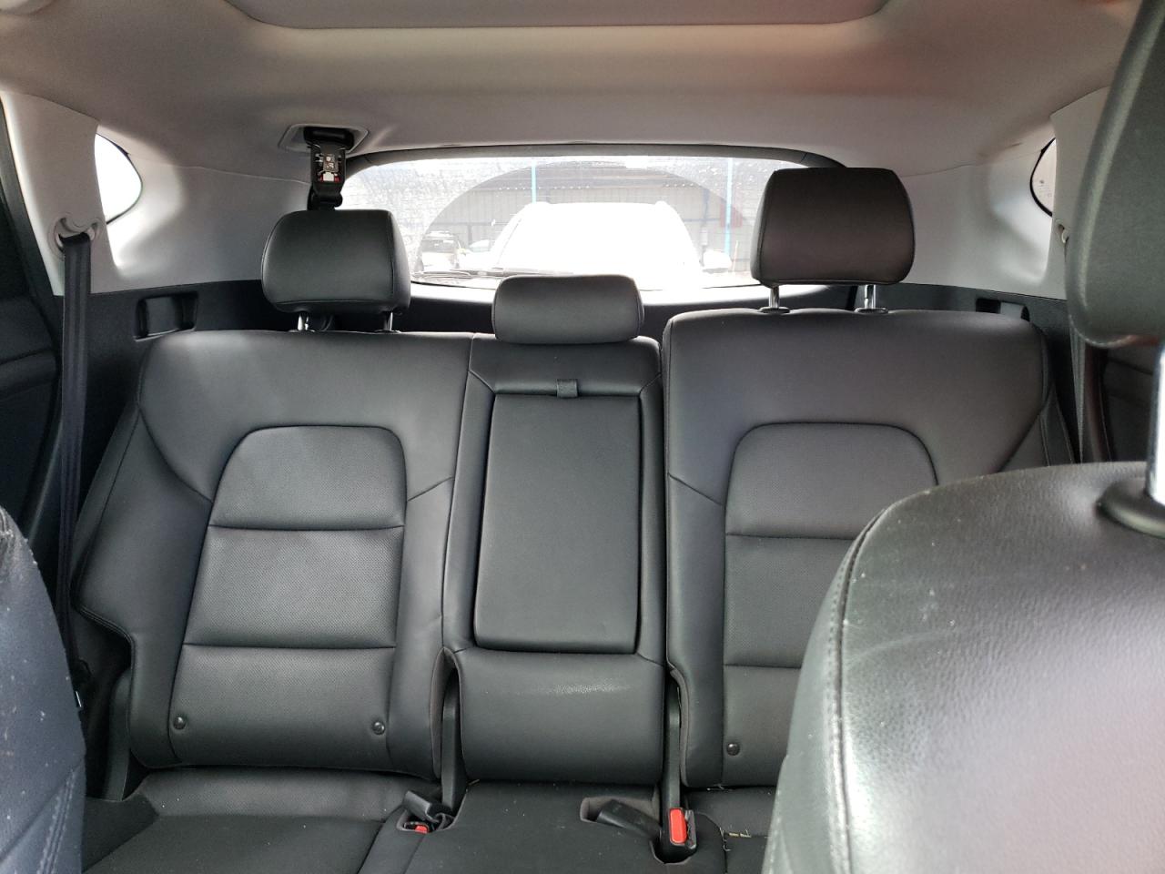 KM8J3CA27JU737618 2018 Hyundai Tucson Value