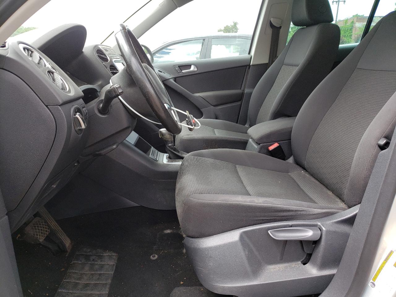 WVGBV3AX3DW613798 2013 Volkswagen Tiguan S