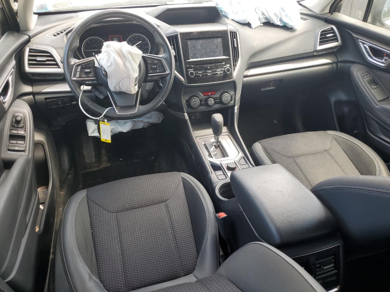 JF2SKADC1NH425475 2022 Subaru Forester Premium