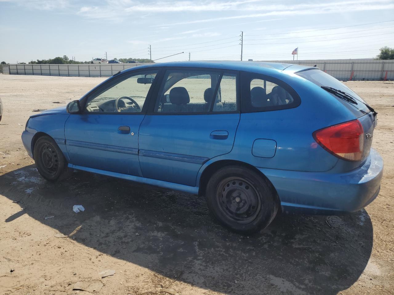 KNADC165046197365 2004 Kia Rio Cinco