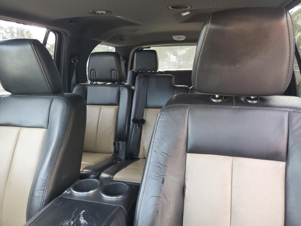 1FMFU17509EB20656 2009 Ford Expedition Eddie Bauer