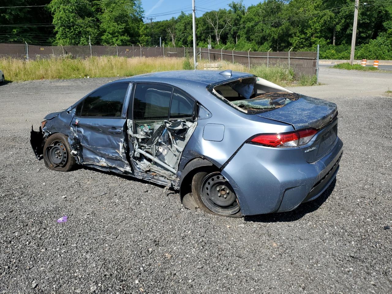 2021 Toyota Corolla Le vin: JTDEPMAE8MJ164891