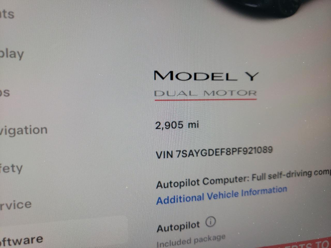 2023 Tesla Model Y vin: 7SAYGDEF8PF921089