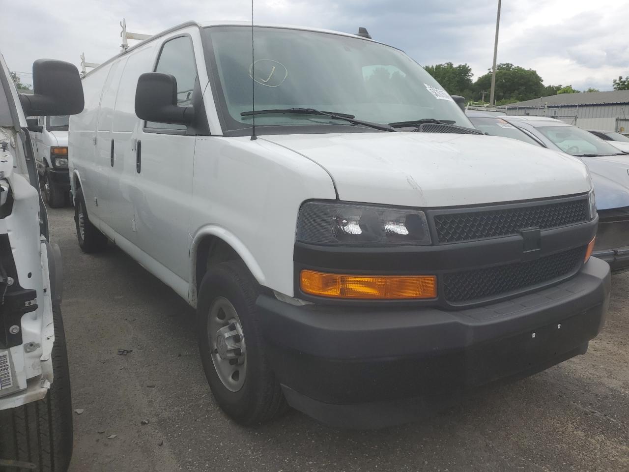 1GCWGBFP3K1204276 2019 Chevrolet Express G2500