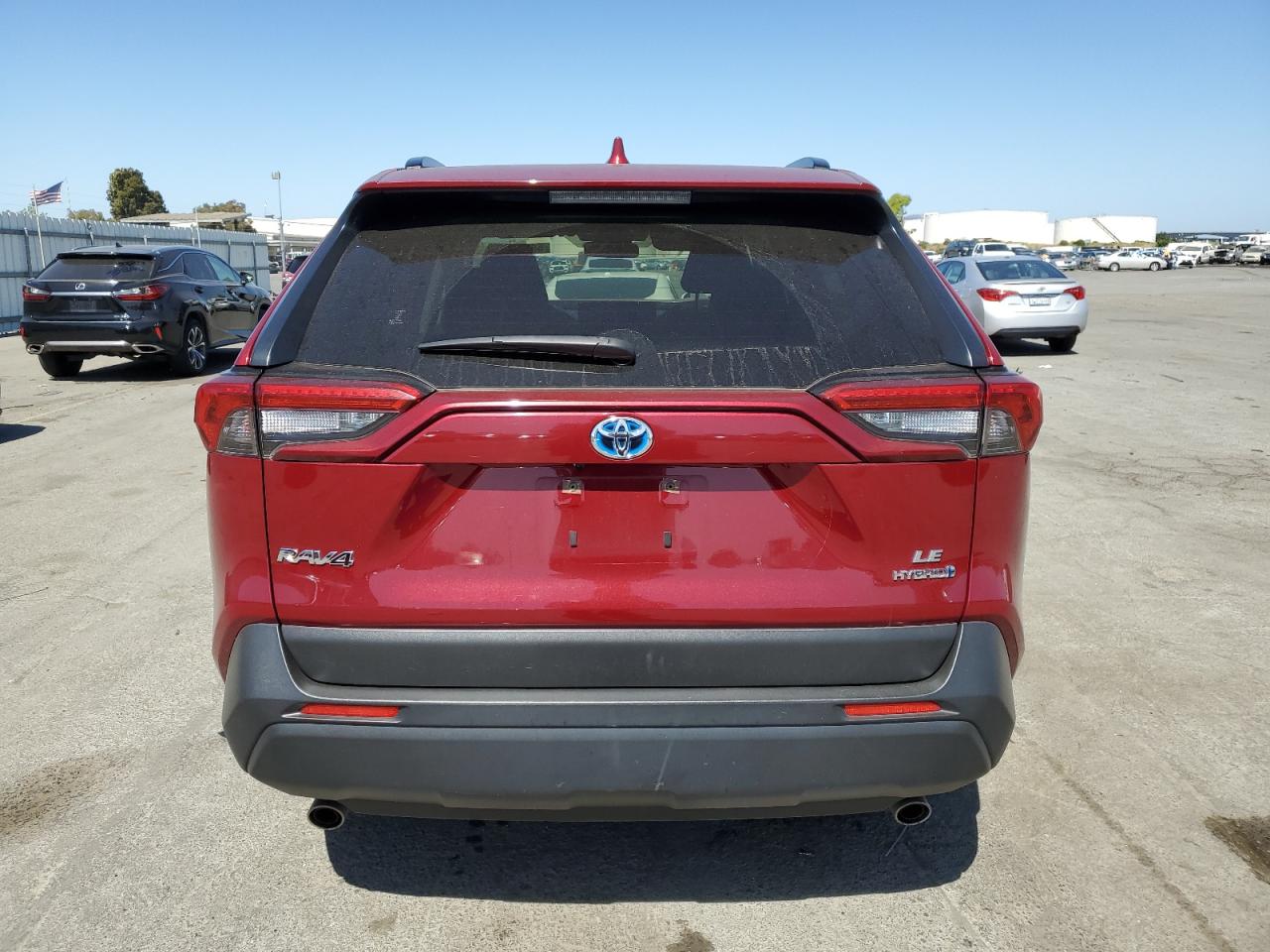 JTMMWRFV2MD124728 2021 Toyota Rav4 Le