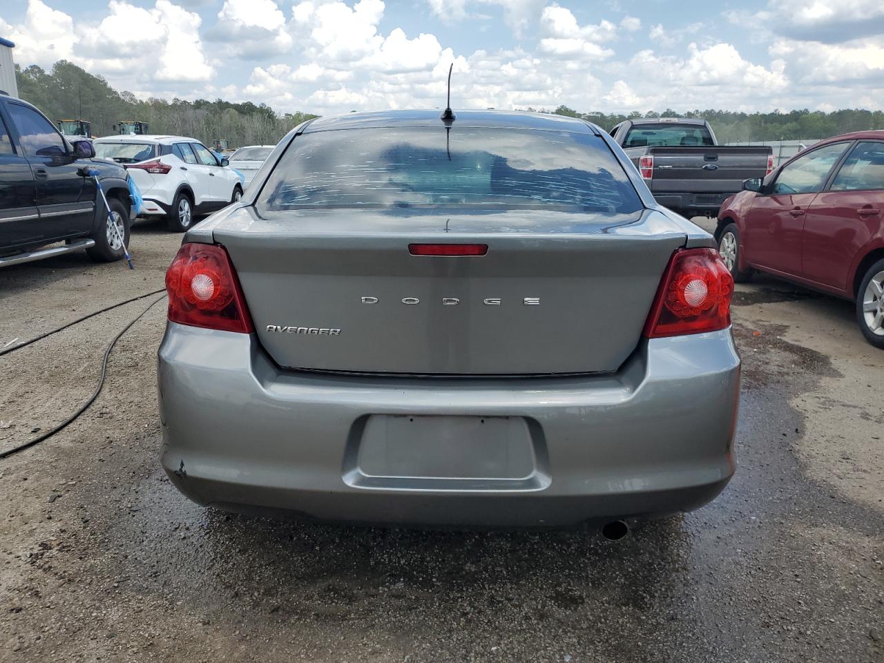 1C3CDZAB8DN576177 2013 Dodge Avenger Se
