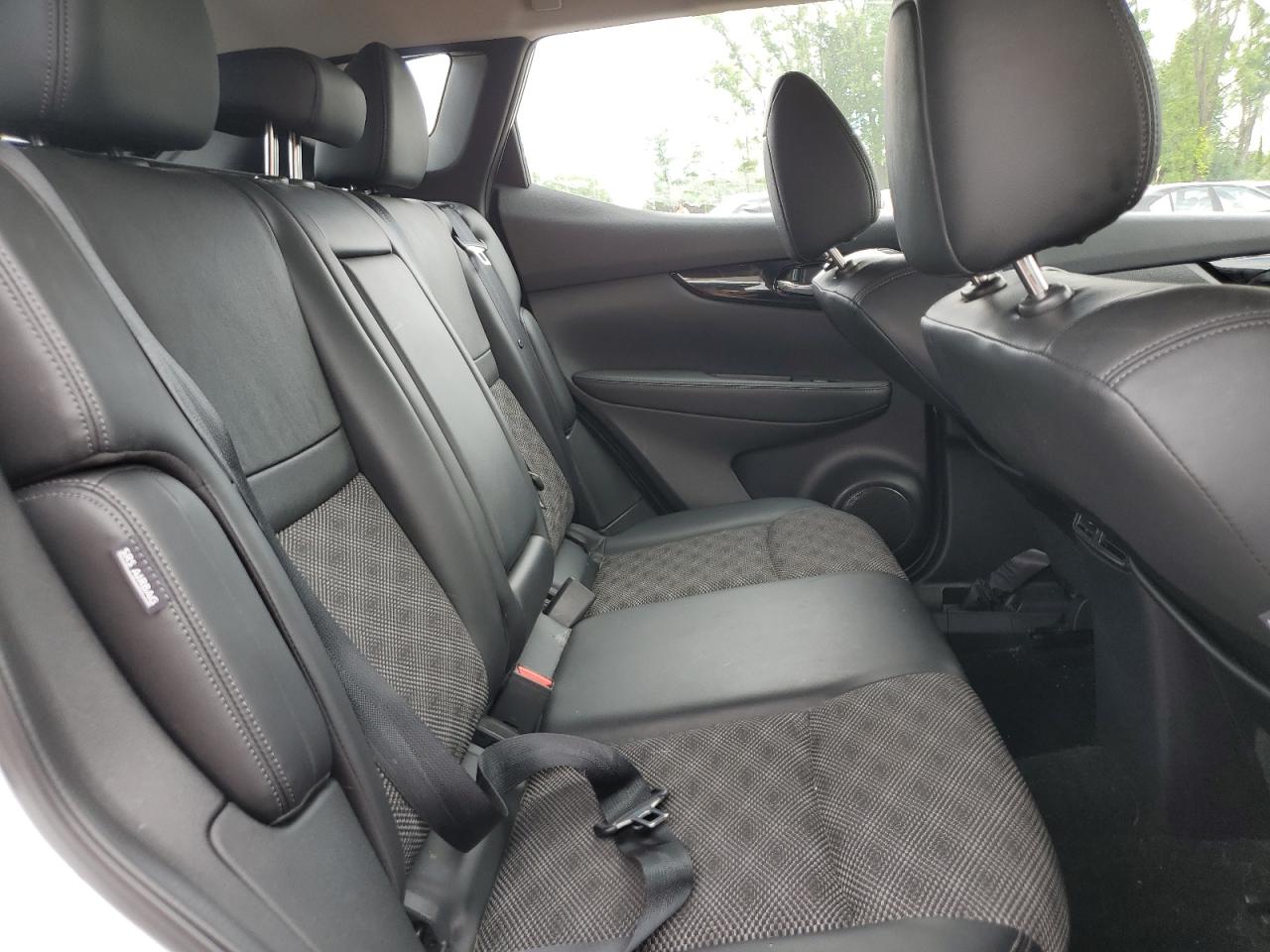 JN1BJ1BW2NW488825 2022 Nissan Rogue Sport Sv