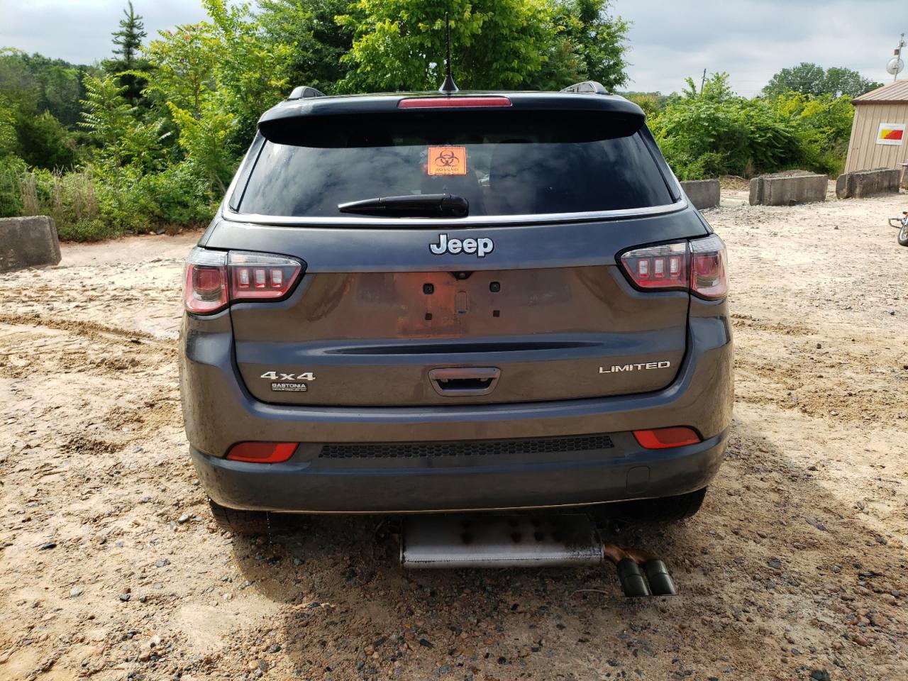 3C4NJDCB1JT329950 2018 Jeep Compass Limited