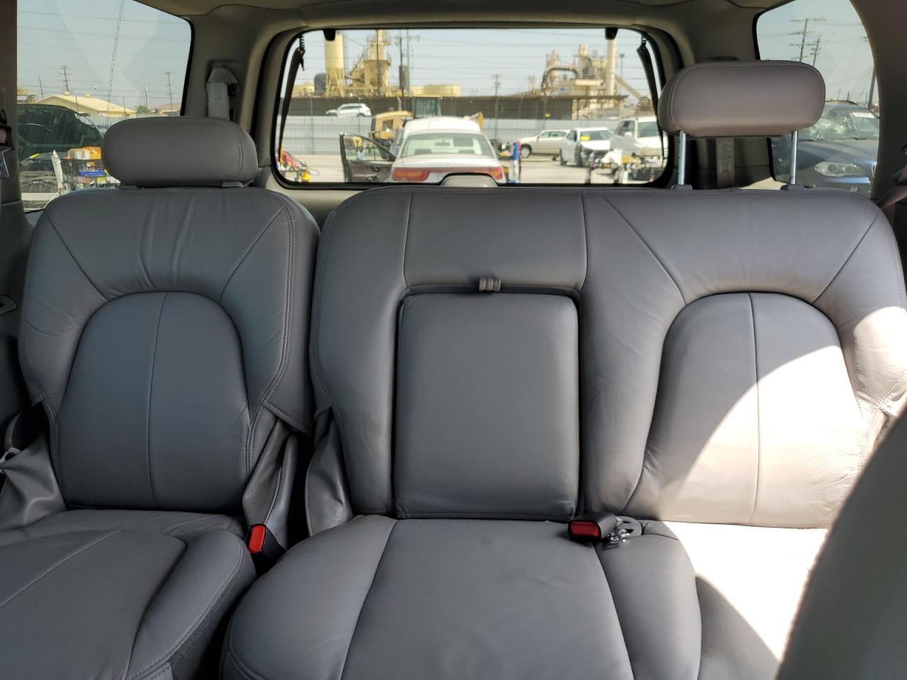 1FMRU15L9YLA24033 2000 Ford Expedition Xlt