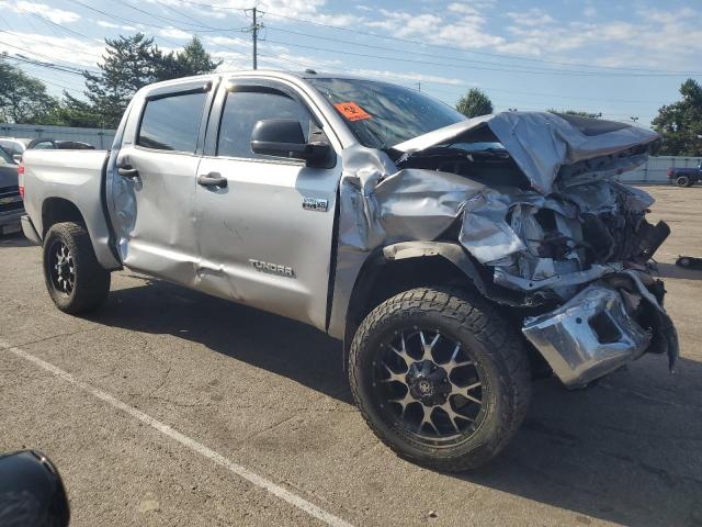 2017 Toyota Tundra Crewmax Sr5 VIN: 5TFDW5F19HX632754 Lot: 58623164