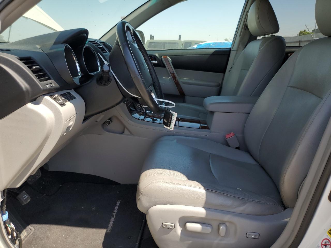 5TDDK3EH7CS171678 2012 Toyota Highlander Limited