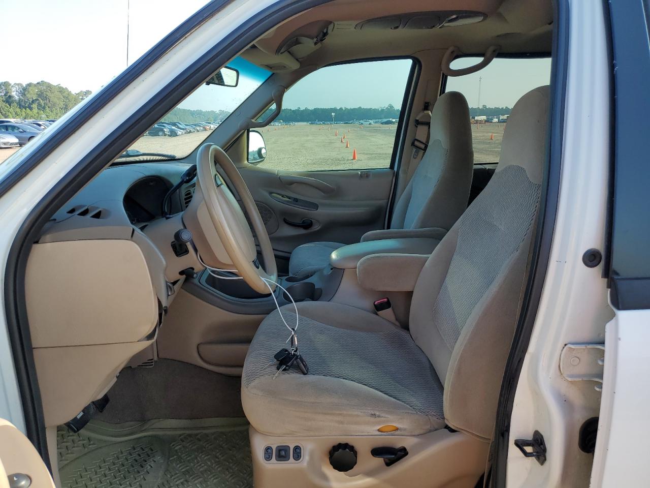 1FMPU18L4XLA78177 1999 Ford Expedition