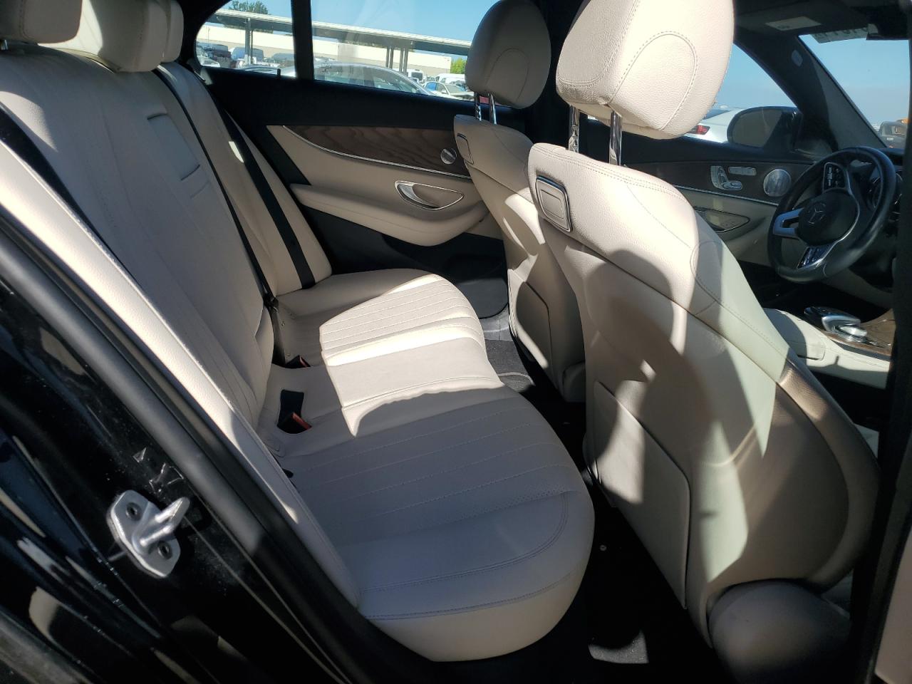 WDDZF4JB0KA662869 2019 Mercedes-Benz E 300