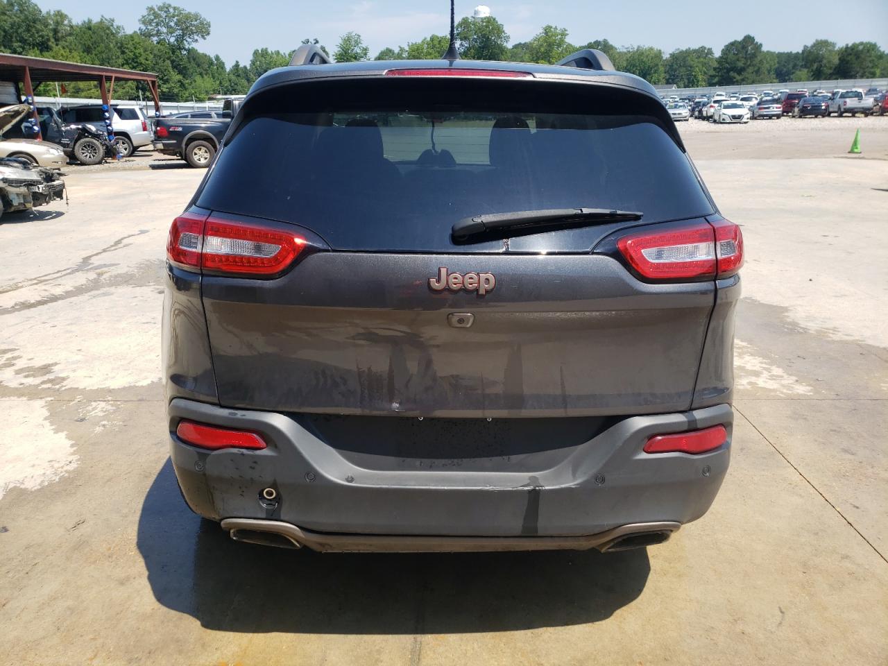 2016 Jeep Cherokee Latitude vin: 1C4PJLCS0GW370124