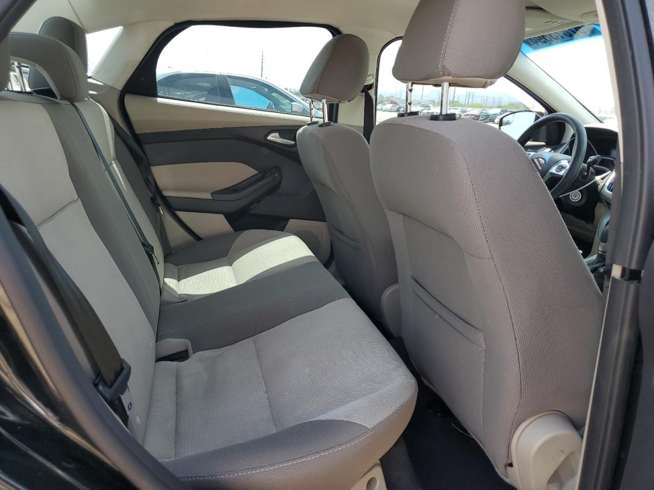 1FADP3F29EL459045 2014 Ford Focus Se