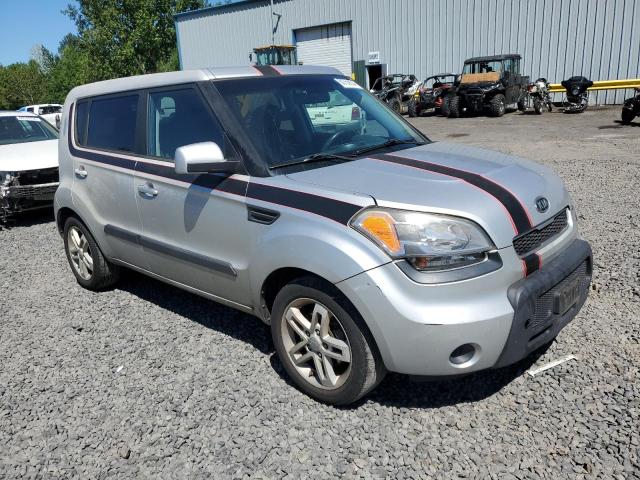 2011 Kia Soul + VIN: KNDJT2A22B7708882 Lot: 60756624