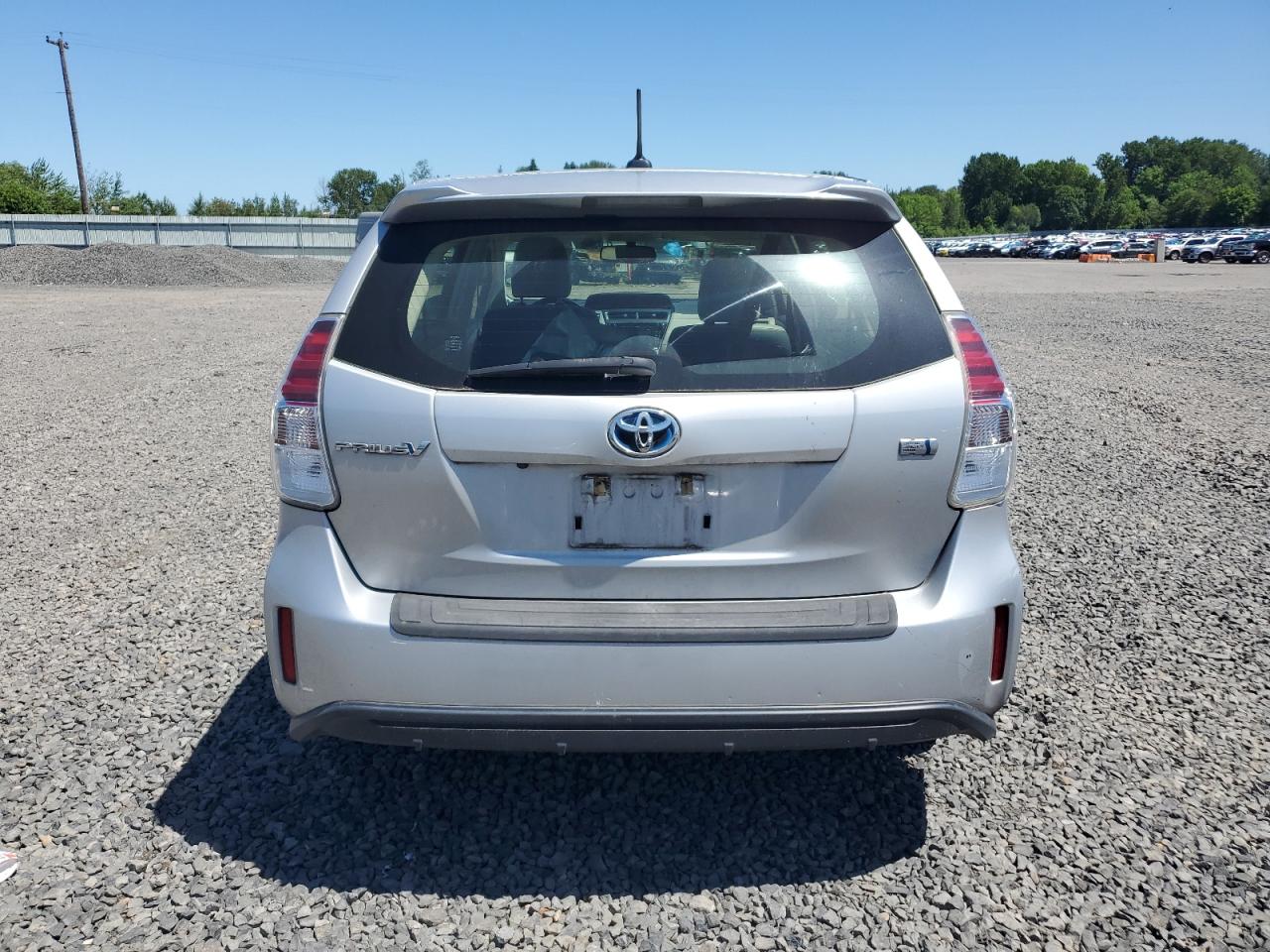 JTDZN3EUXHJ057916 2017 Toyota Prius V
