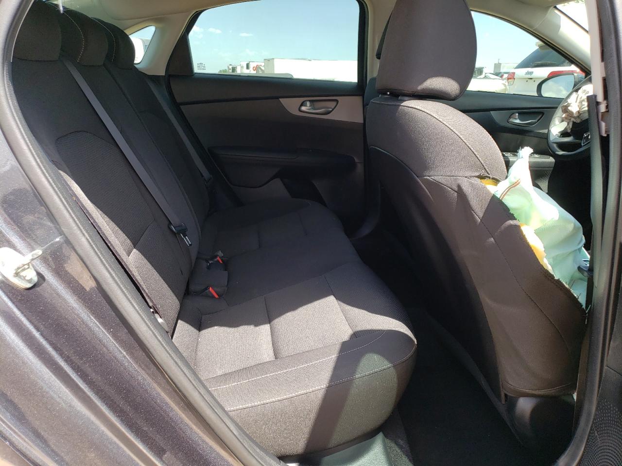 3KPF24AD6KE125432 2019 Kia Forte Fe