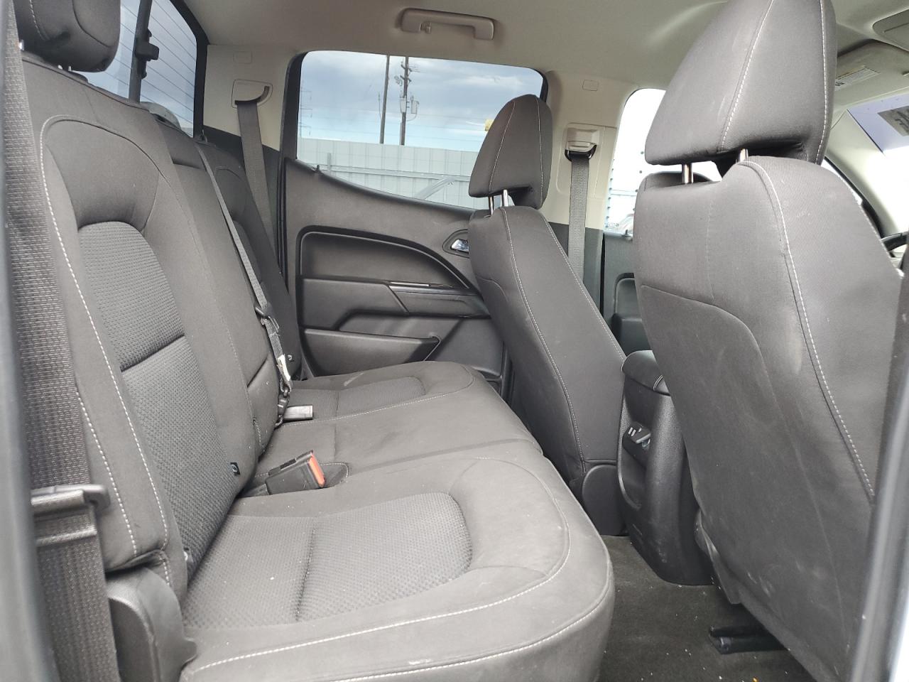 1GCGTCEN0J1118928 2018 Chevrolet Colorado Lt