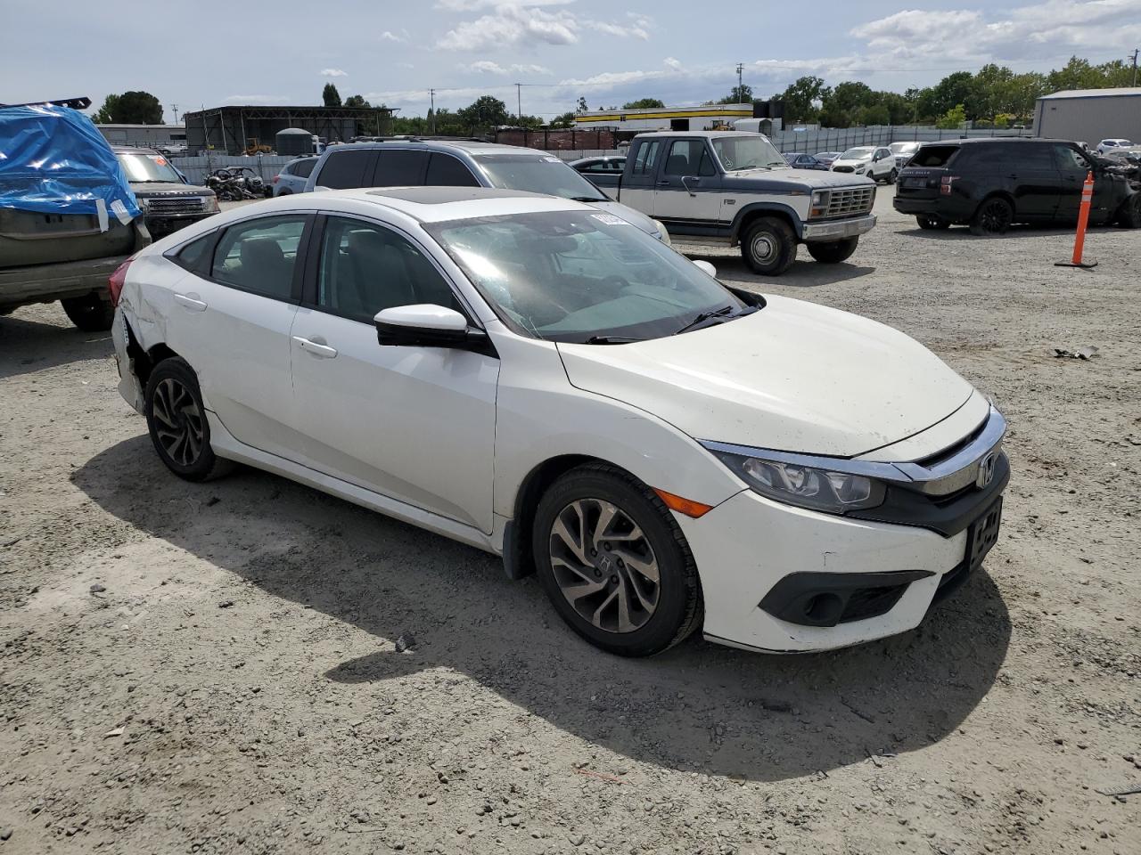 19XFC2F82HE015936 2017 Honda Civic Ex