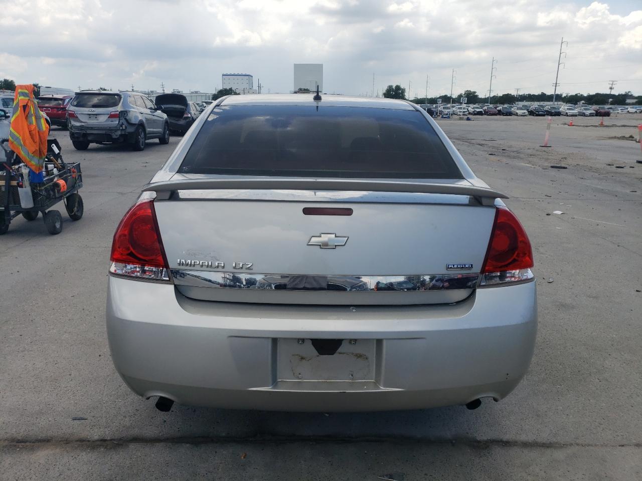 2G1WU583581271669 2008 Chevrolet Impala Ltz