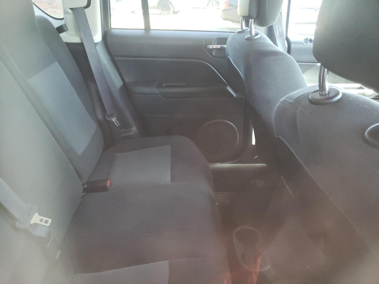 1C4NJDBB0GD657313 2016 Jeep Compass Sport