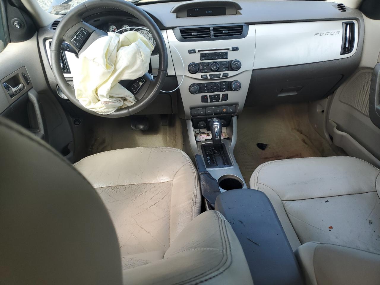 1FAHP3HN0AW196249 2010 Ford Focus Sel