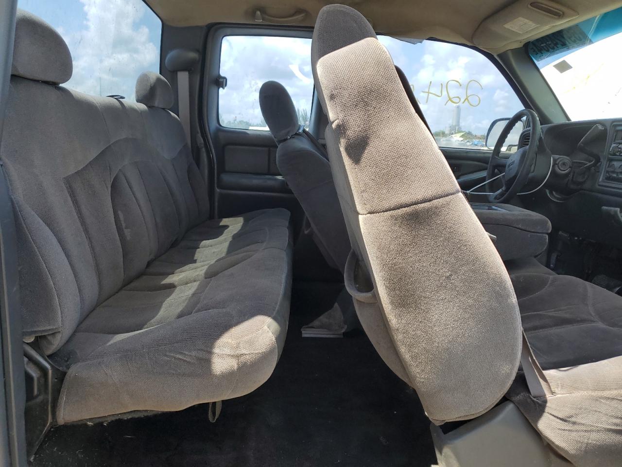 2GTEC19V221386722 2002 GMC New Sierra C1500