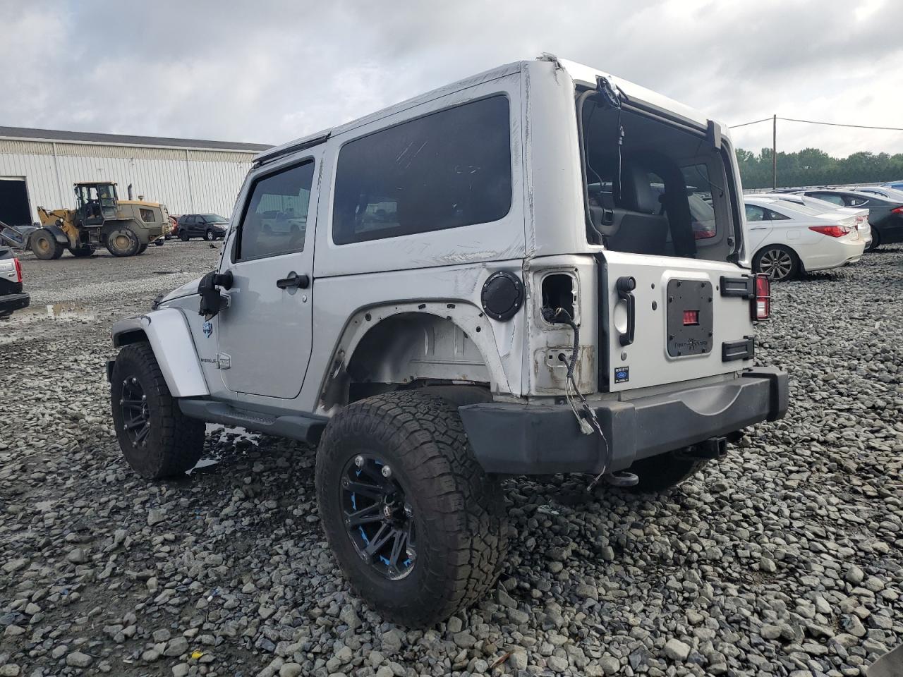 1C4GJWBG1CL169908 2012 Jeep Wrangler Sahara