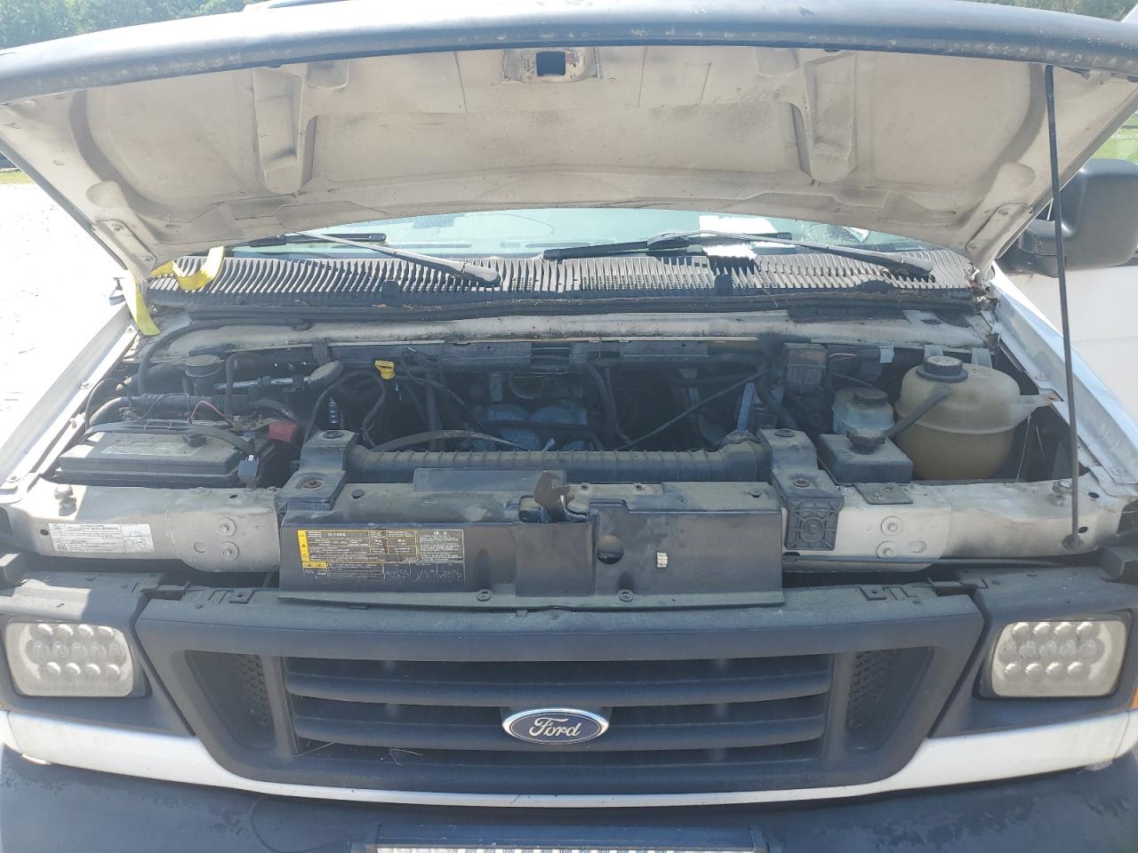 1FTNE24W45HA43959 2005 Ford Econoline E250 Van