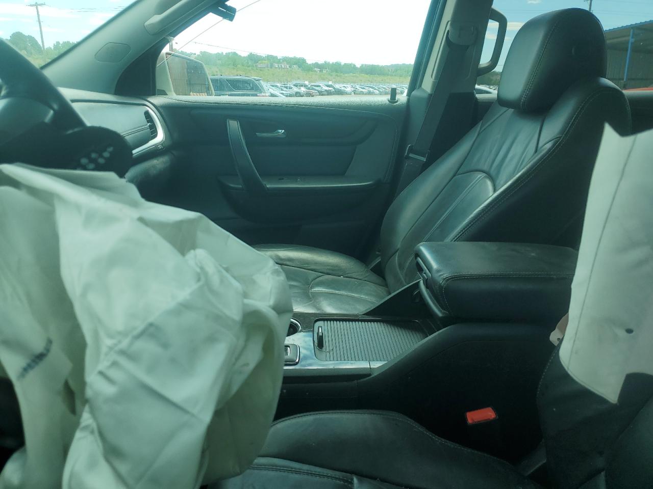 1GNKVHKD7FJ384765 2015 Chevrolet Traverse Lt