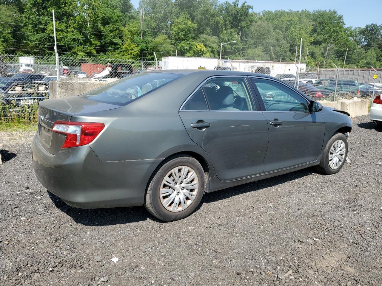 4T1BF1FK2DU641070 2013 Toyota Camry L