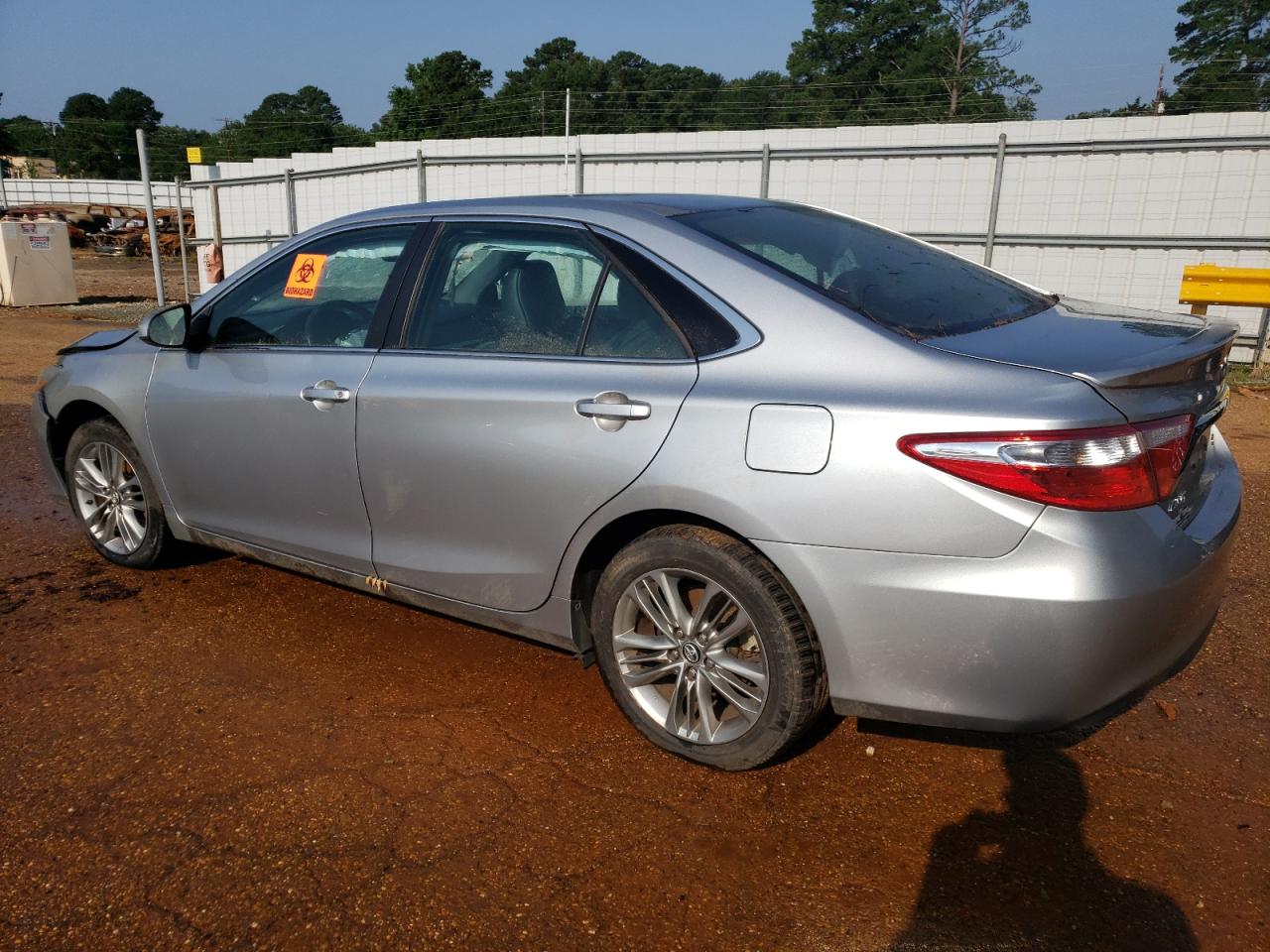 2016 Toyota Camry Le vin: 4T1BF1FK6GU584747