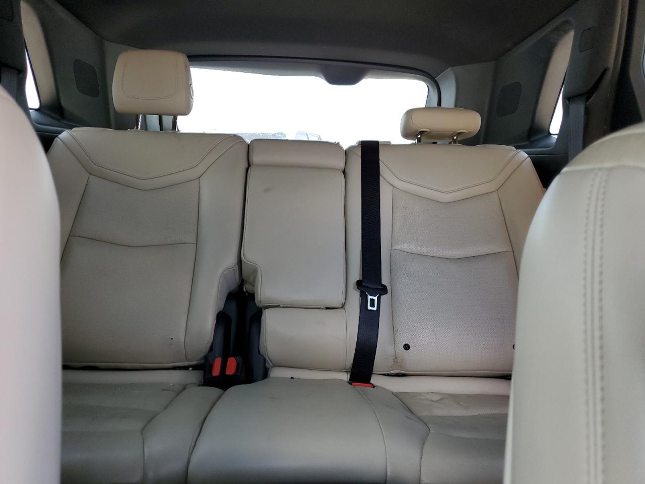 1GYKNCRS6HZ100556 2017 Cadillac Xt5 Premium Luxury