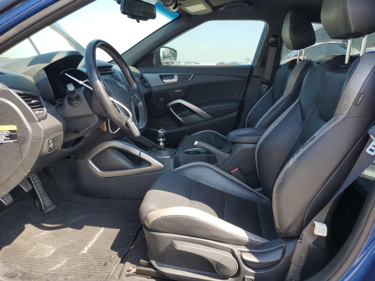 KMHTC6AE3GU256858 2016 Hyundai Veloster Turbo