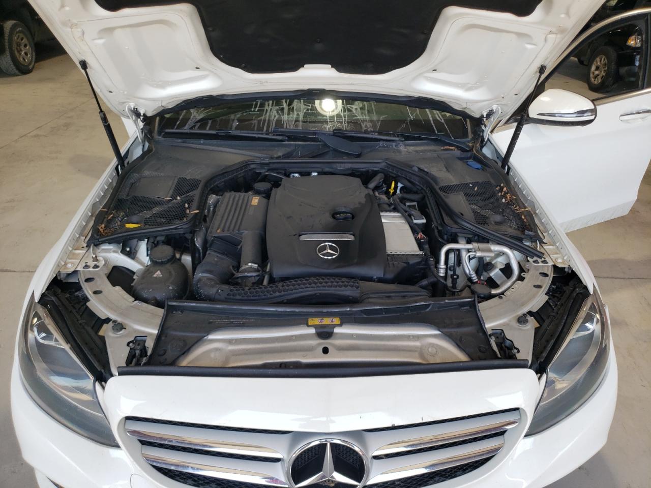 55SWF4KB9HU181626 2017 Mercedes-Benz C 300 4Matic