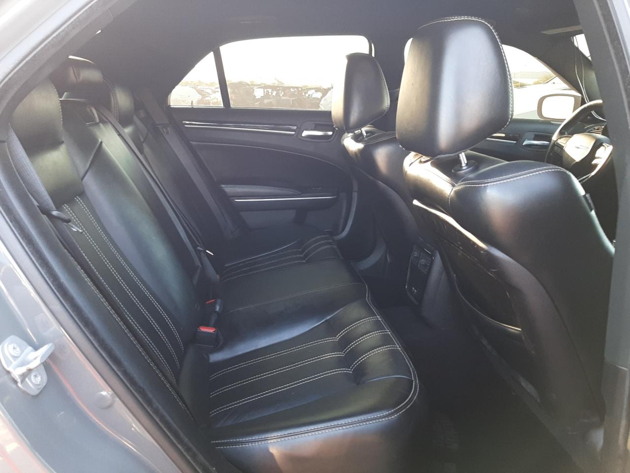 2C3CCABG3KH654160 2019 Chrysler 300 S