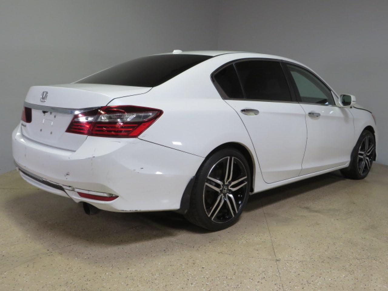 2017 Honda Accord Ex vin: 1HGCR2F78HA032463