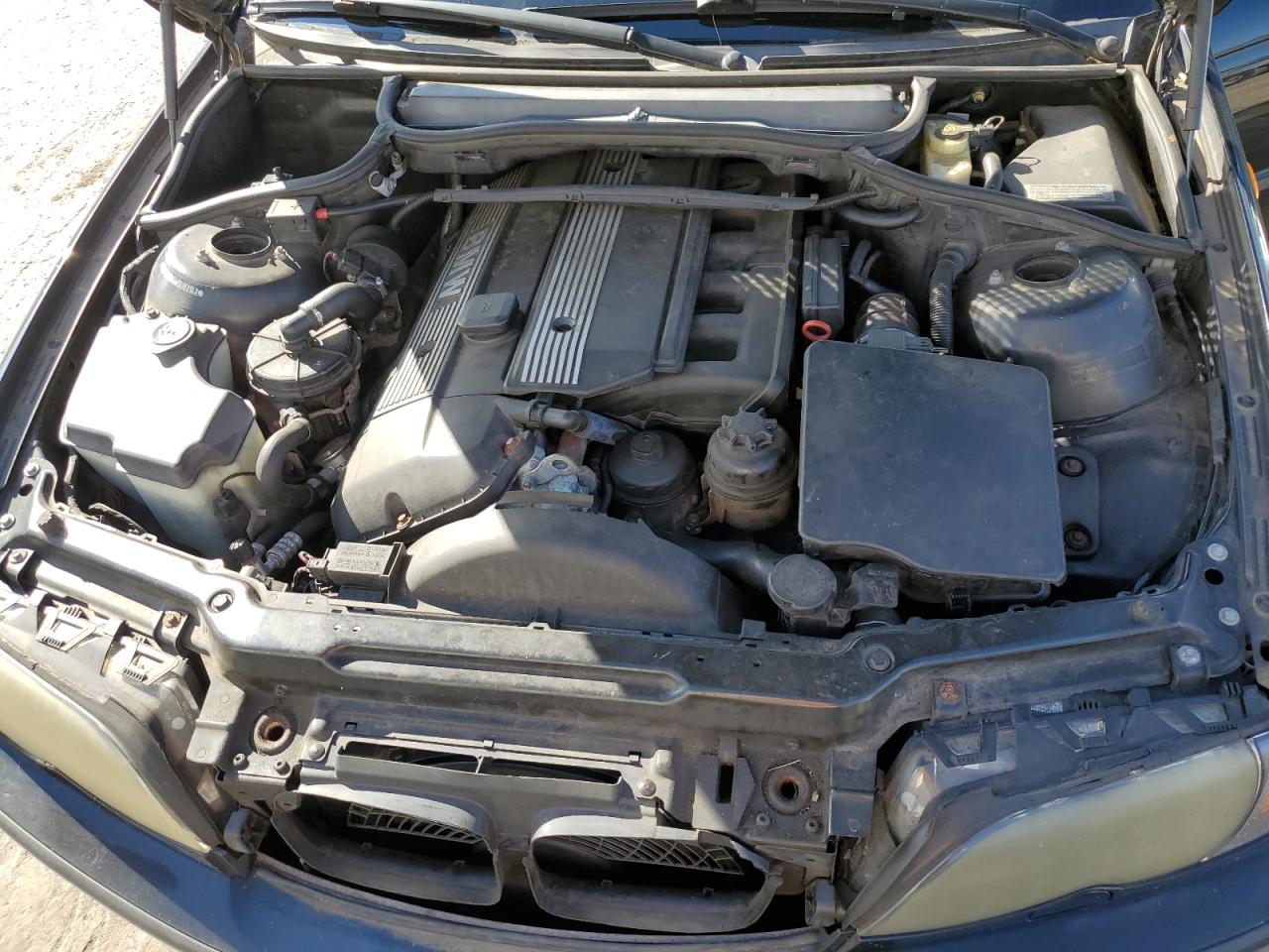 WBAET37493NJ33142 2003 BMW 325 I