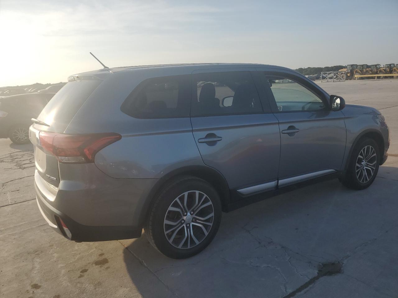 2016 Mitsubishi Outlander Es vin: JA4AD2A34GZ033791