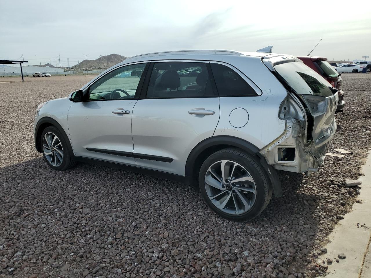 2017 Kia Niro Ex Touring vin: KNDCE3LC2H5038009