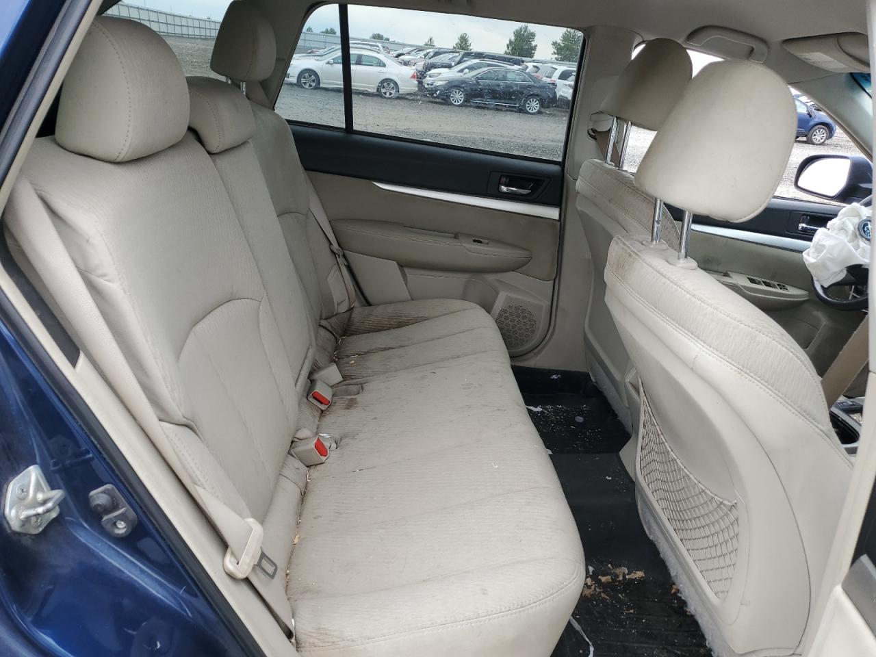 4S4BRCCC5B3319042 2011 Subaru Outback 2.5I Premium