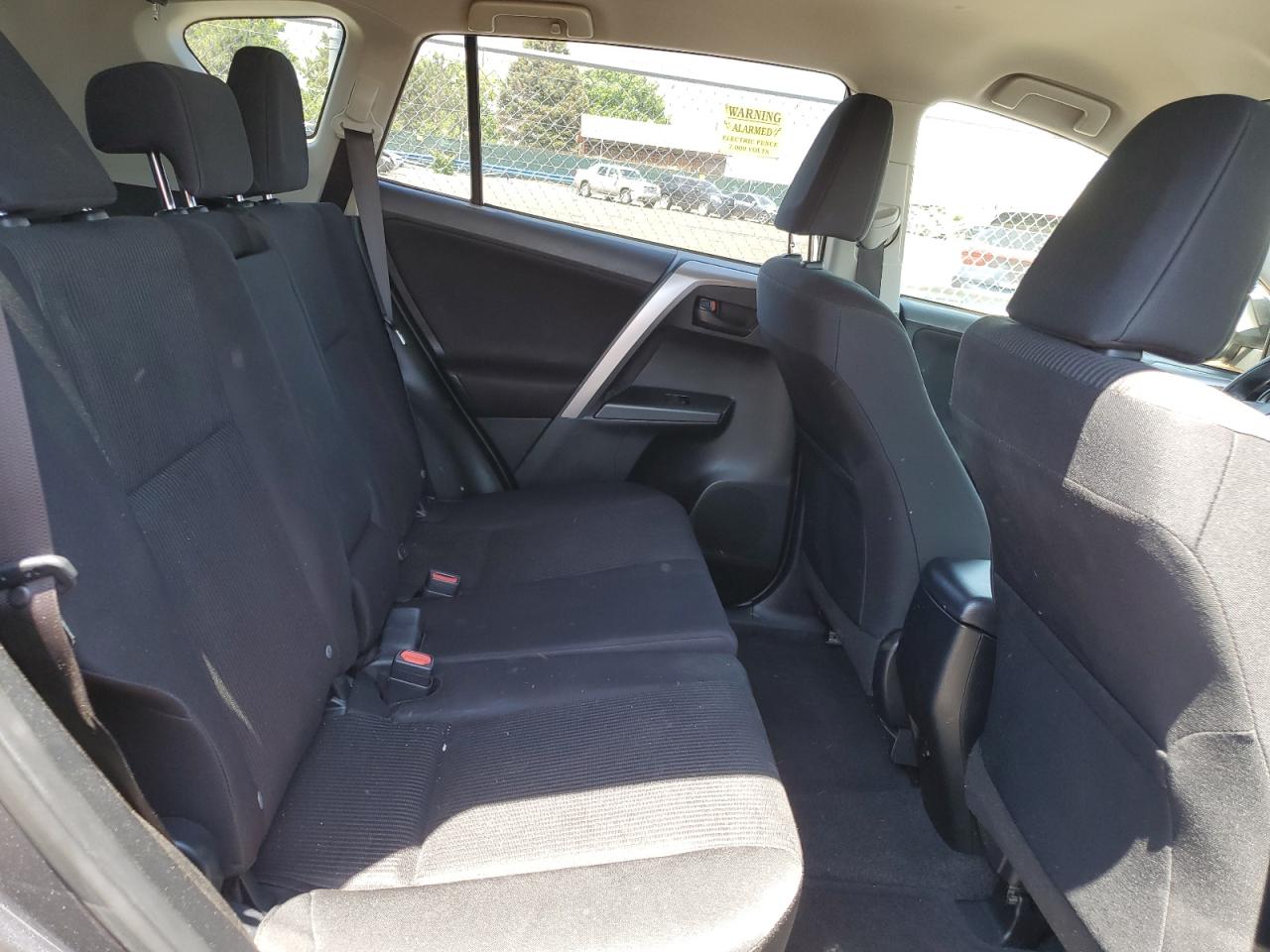 JTMZFREV1HJ705362 2017 Toyota Rav4 Le