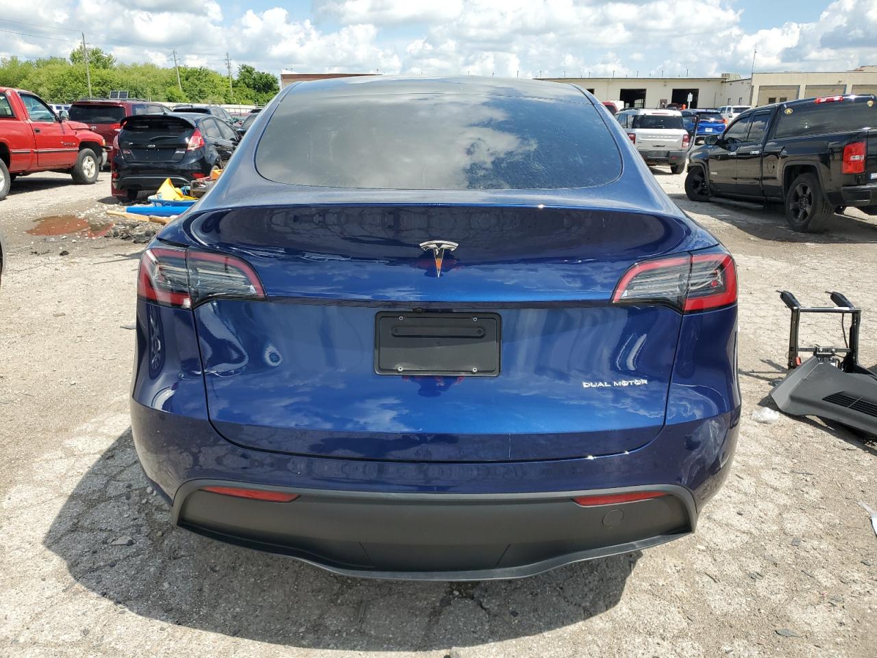 7SAYGDEE8PA159208 2023 Tesla Model Y